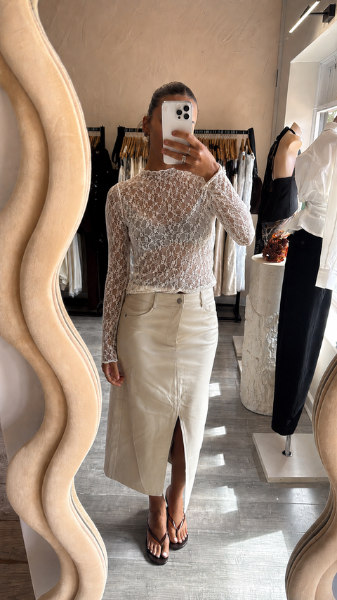 Chantilly L/S Lace Top
