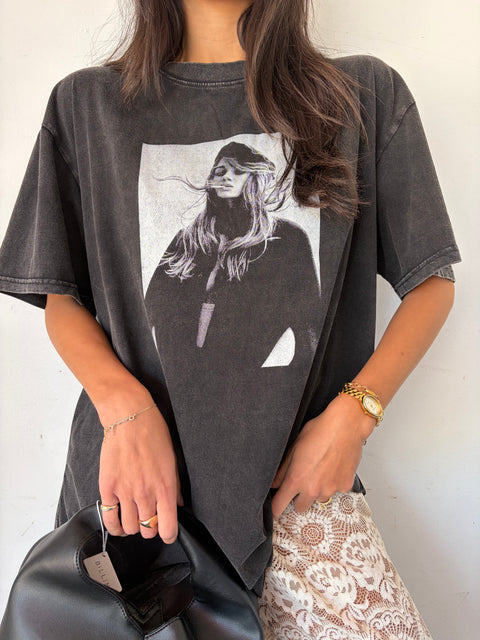 Vintage Muse Graphic Tee