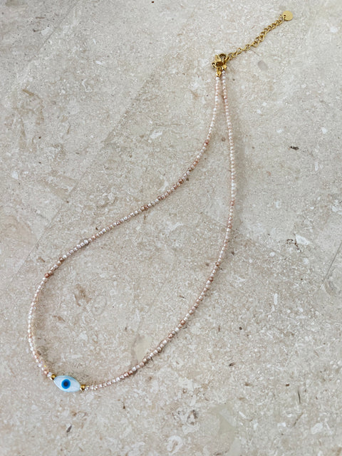 Eyes on you necklace