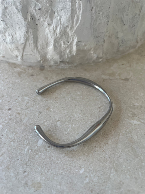 Isla Cuff Bangle Silver