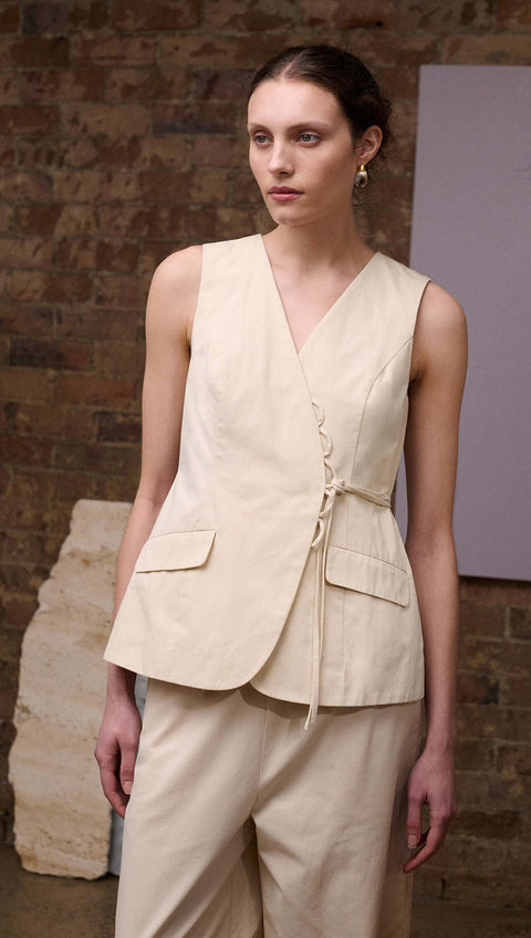 WILLOW LOOP DETAIL VEST