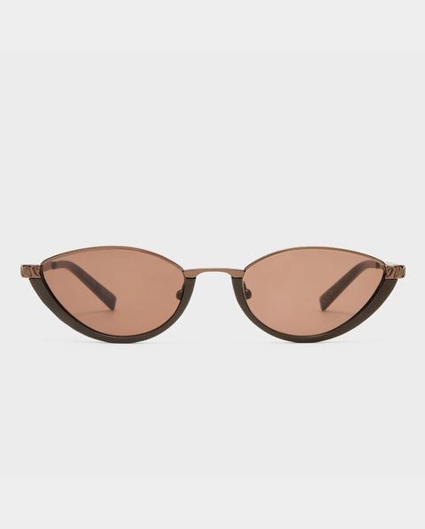 Pre Order THE LIA